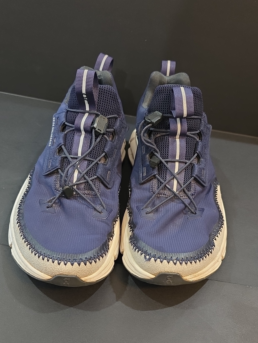 On Running CloudAway Men's Navy and White Trail-Inspired Sneakers Size 9.5 - Picture 6 of 9